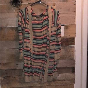 Very pretty cardigan.